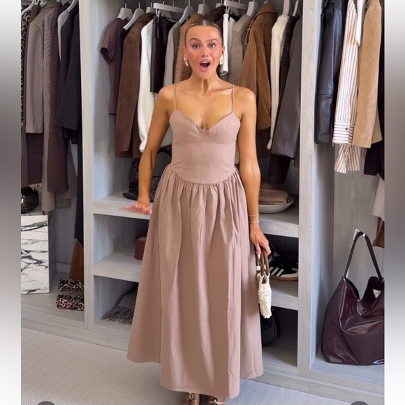 NWT ZARA 2025 collection blogger fav 2025 Dress XS 
🚨FINAL PRICE NO DISCOUNT - Picture 6 of 14